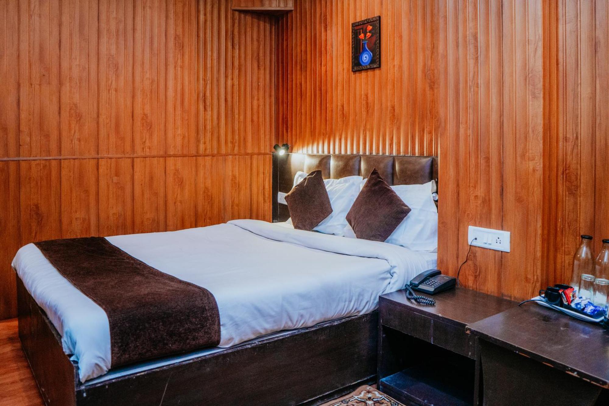 Hotel Siddhi Vinayak Regency, Mg Marg 강토크 외부 사진